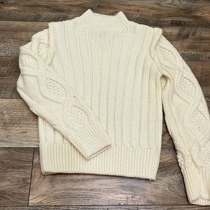 Forever 21 heavy soft cableknit sleeved sweater